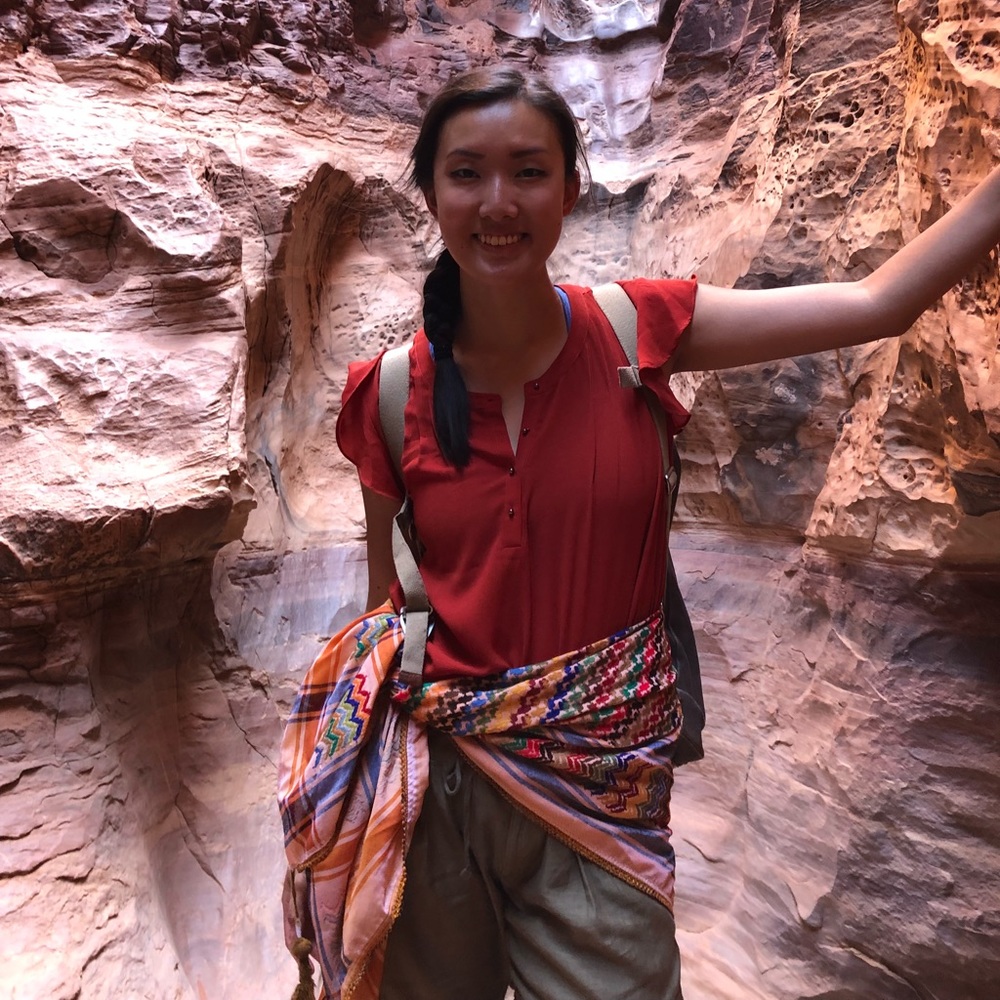 Daniel Rainn red top, ruffle sleeve